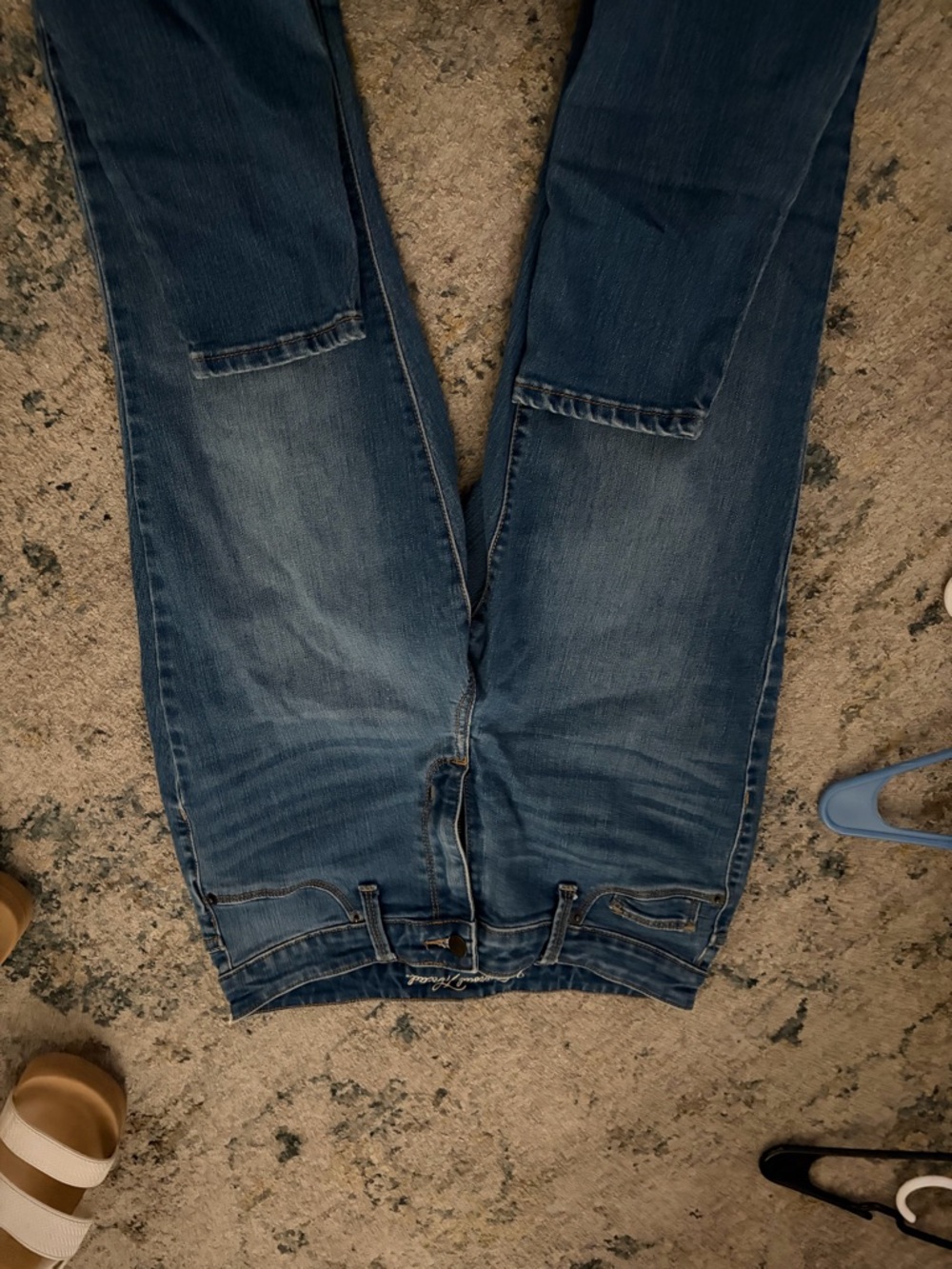 Target Women's Straight Leg Jeans in Medium Wash Blue